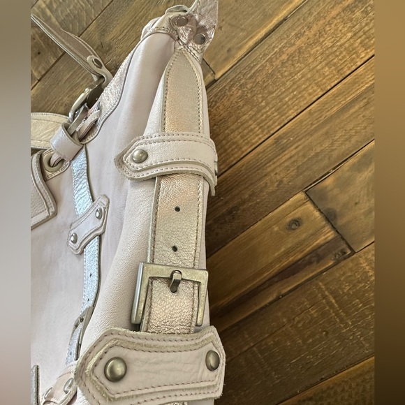 Gustto Large Light Pink Leather Bag Made in Spain - Picture 5 of 7